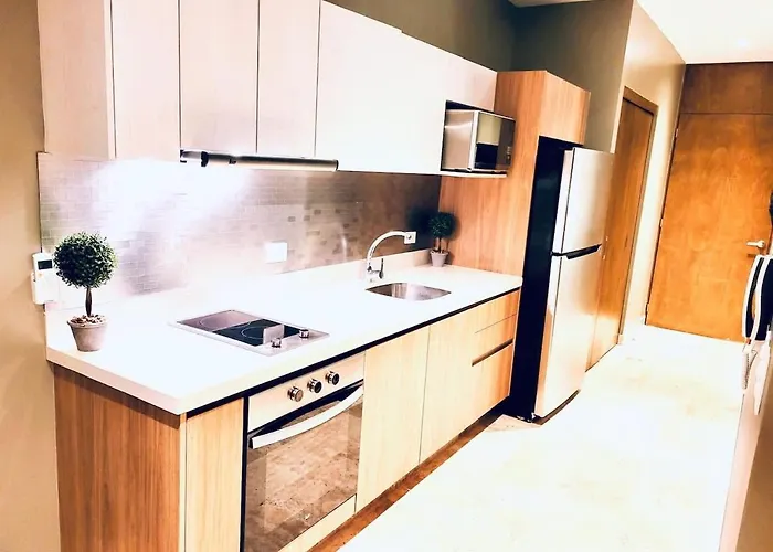 Stylish 1br Beachside Retreat