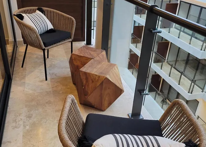 Stylish 1br Beachside Retreat