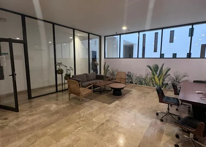 Stylish 1br Beachside Retreat